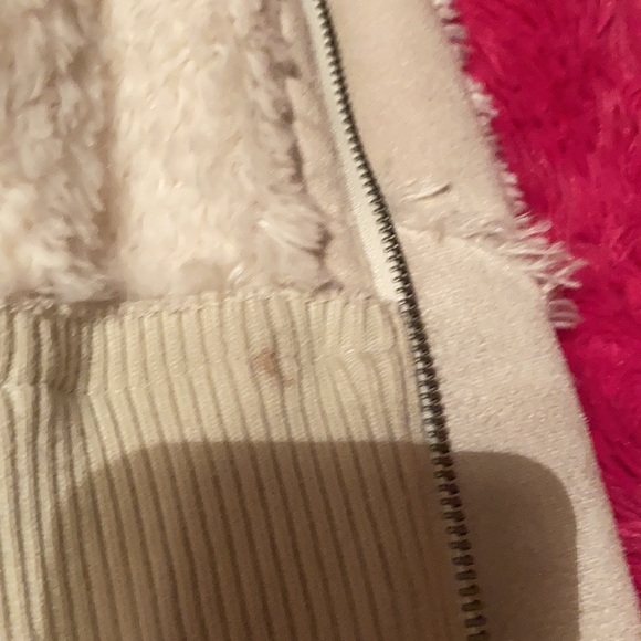 Candie’s Winter Coat - Picture 12 of 13